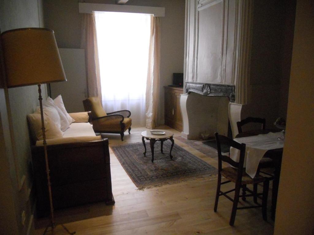 Les Drapiers De Villenouvelle 몽토방 객실 사진